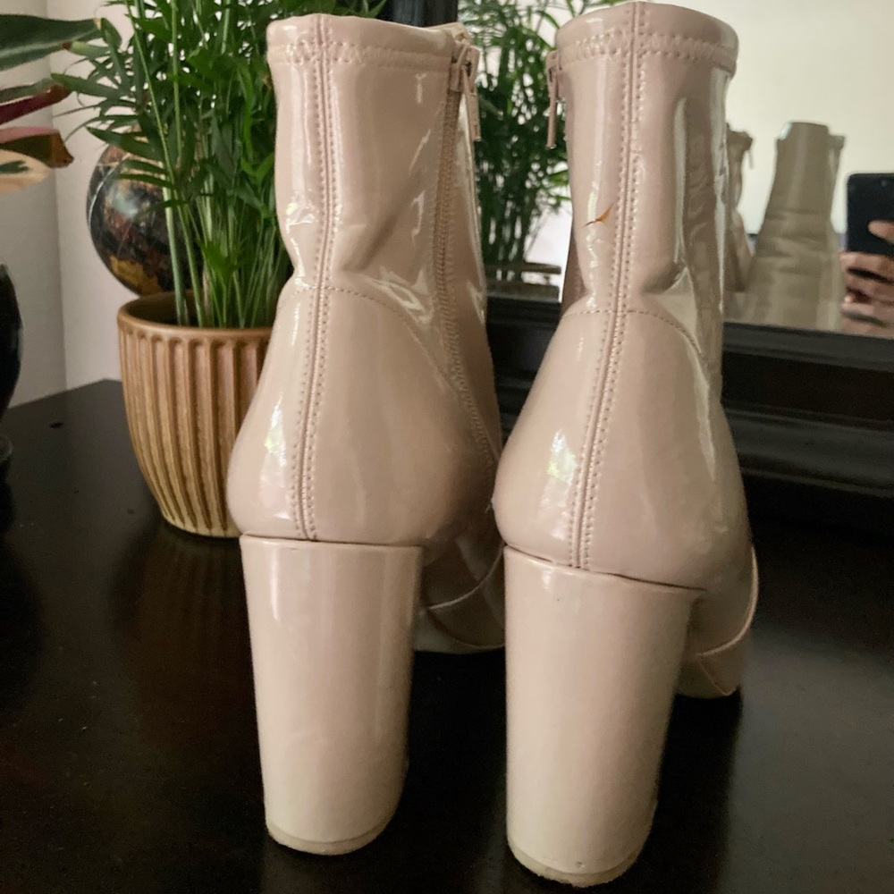 Sexy Aldo booties - Picture 2 of 7